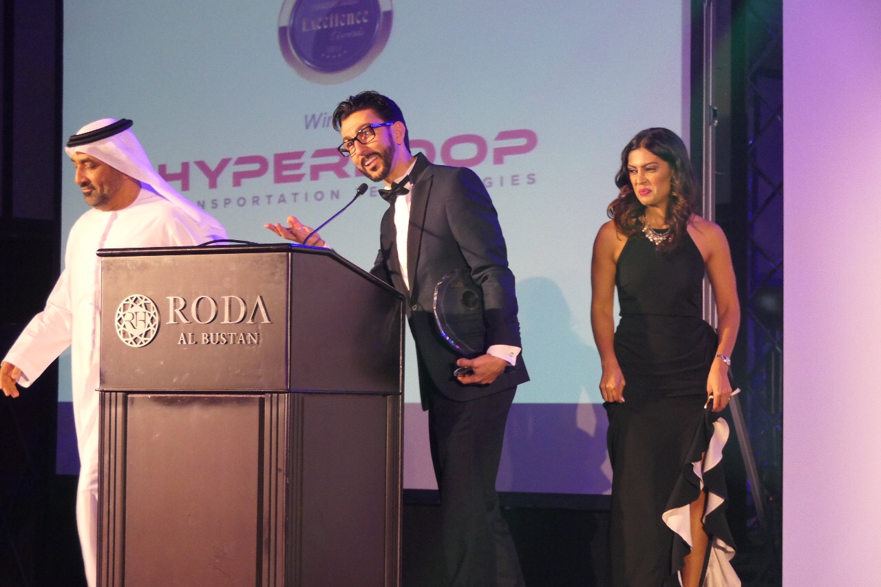 Bibop Gresta receiving Gulf Traffic Award